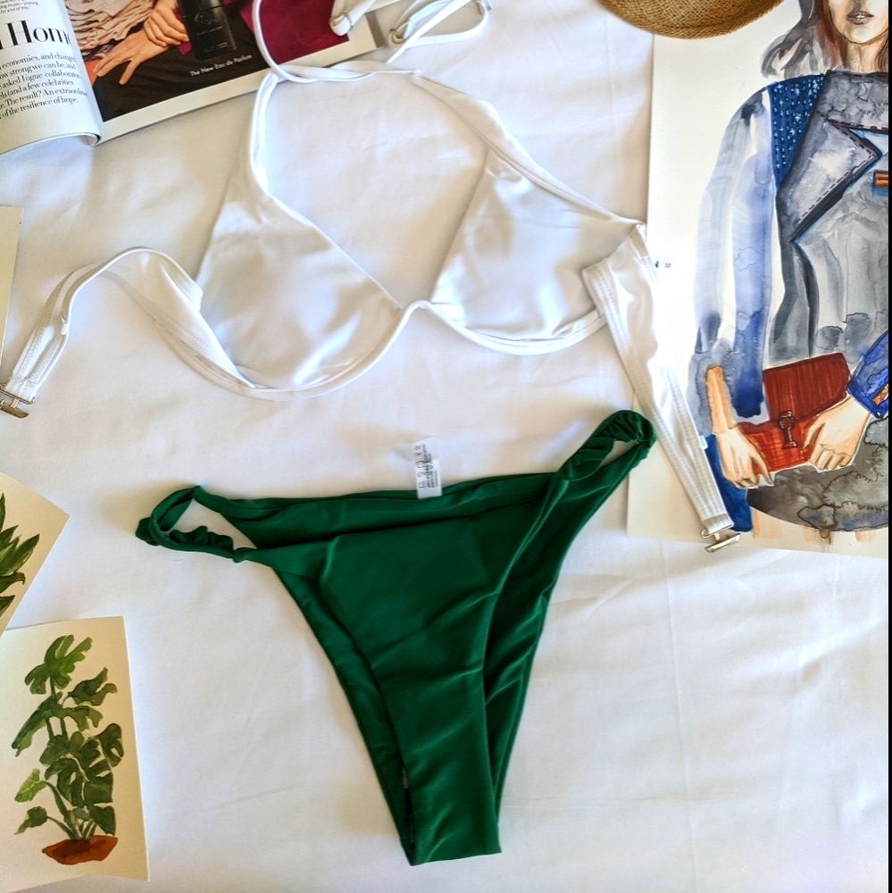 Outdoor Hot Spring Padded Ruffled Bottom Swimsuit